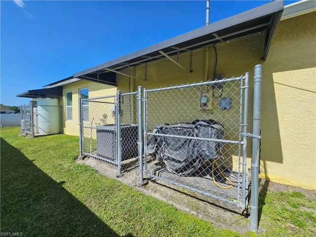 3903 1st St Sw, Lehigh Acres, Florida 33976