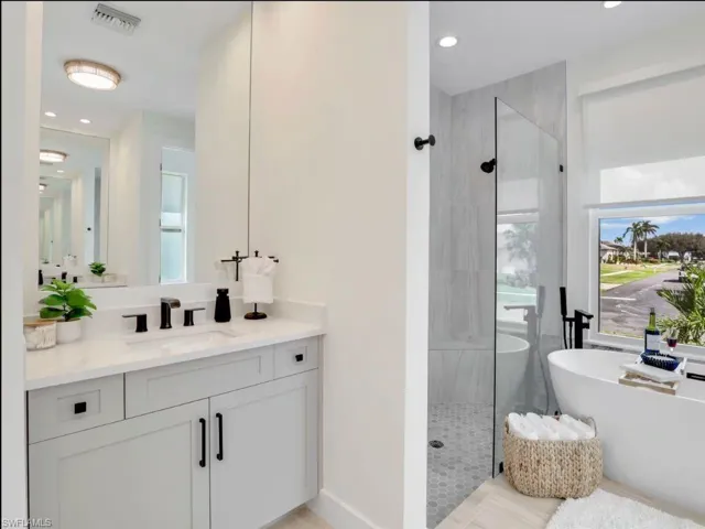138 Greenbrier St, Marco Island, Florida 34145