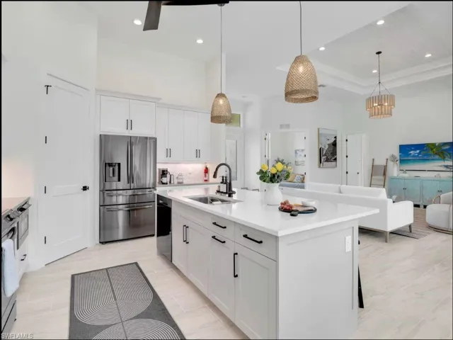 138 Greenbrier St, Marco Island, Florida 34145