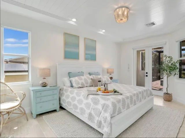 138 Greenbrier St, Marco Island, Florida 34145