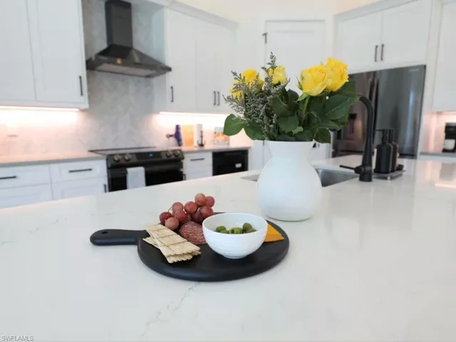 138 Greenbrier St, Marco Island, Florida 34145