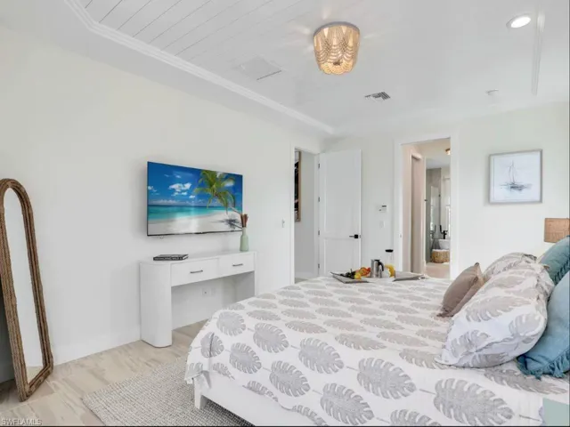 138 Greenbrier St, Marco Island, Florida 34145
