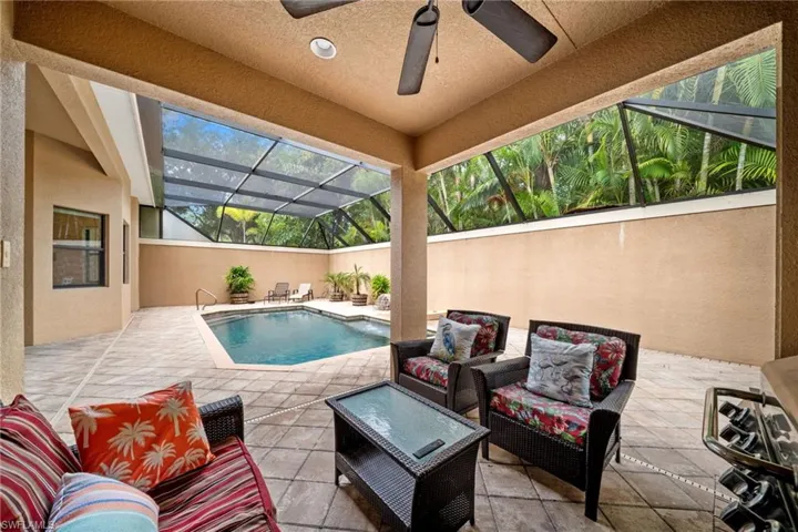 1221 Briarwood Ct, Naples, Florida 34104