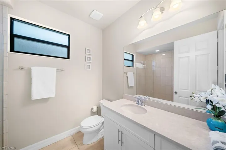 1221 Briarwood Ct, Naples, Florida 34104