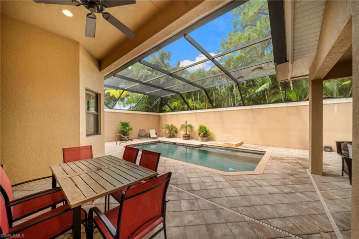 1221 Briarwood Ct, Naples, Florida 34104