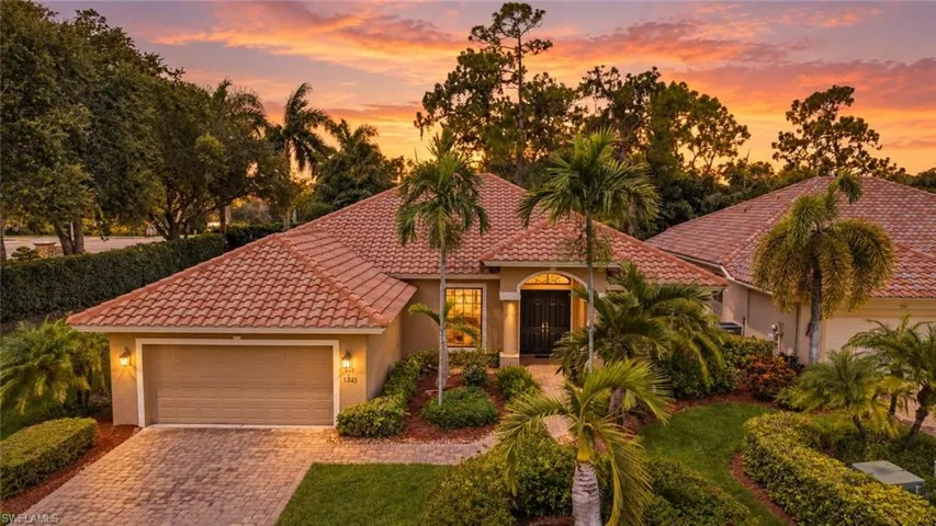 1221 Briarwood Ct, Naples, Florida 34104