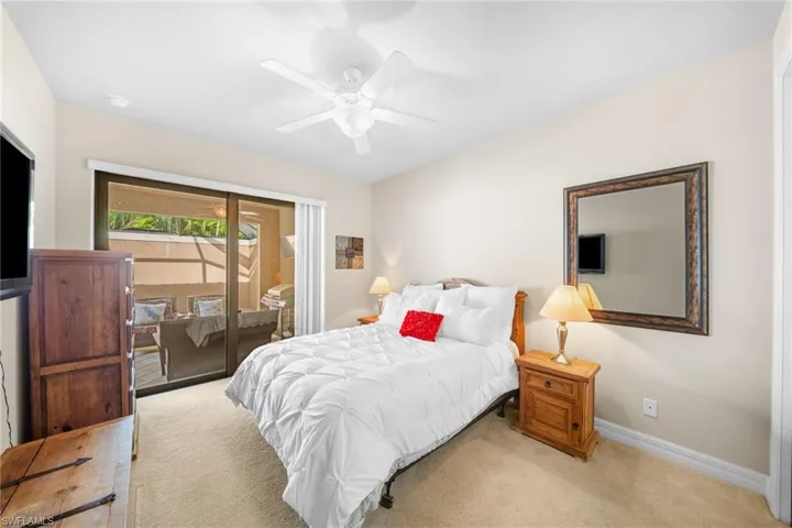 1221 Briarwood Ct, Naples, Florida 34104