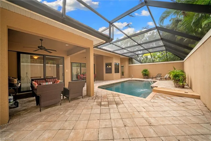 1221 Briarwood Ct, Naples, Florida 34104