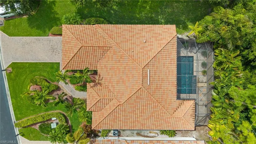 1221 Briarwood Ct, Naples, Florida 34104