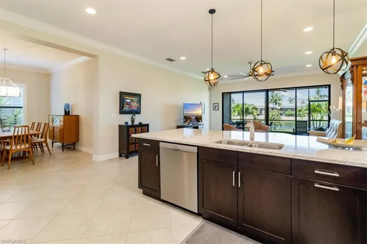 13663  Mandarin  CIR, Naples, FL 34109