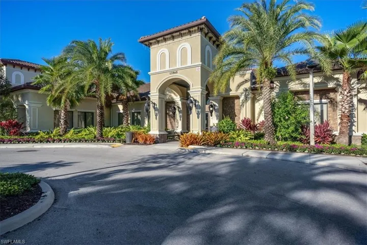 13663  Mandarin  CIR, Naples, FL 34109