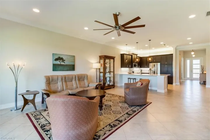 13663  Mandarin  CIR, Naples, FL 34109