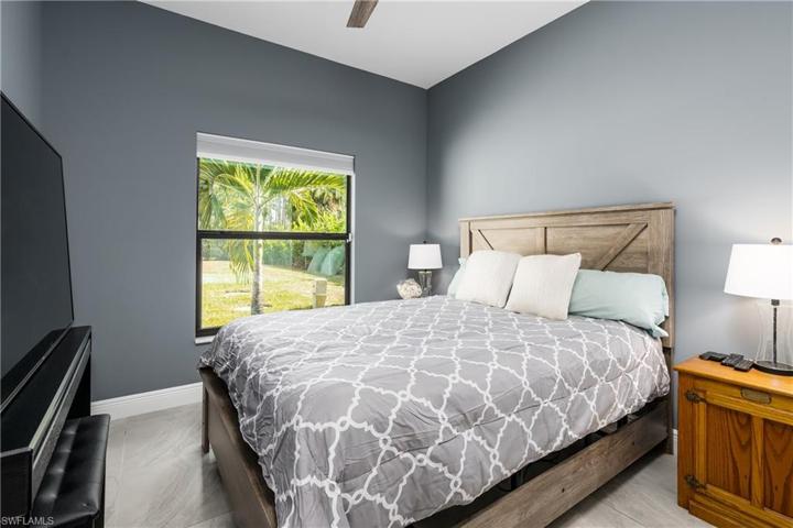 Guest Bedroom #1