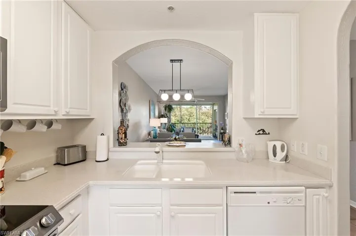 6824  Sterling Greens  PL, Naples, FL 34104
