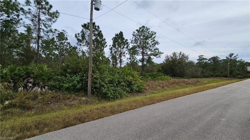 1208 Maple AVE N, LEHIGH ACRES FL 33972