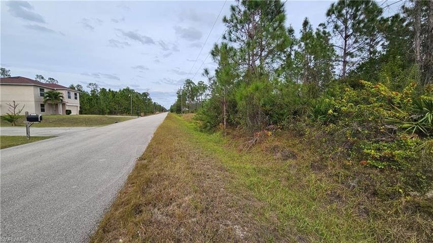 1208 Maple AVE N, LEHIGH ACRES FL 33972