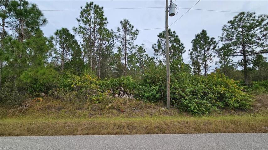 1208 Maple AVE N, LEHIGH ACRES FL 33972