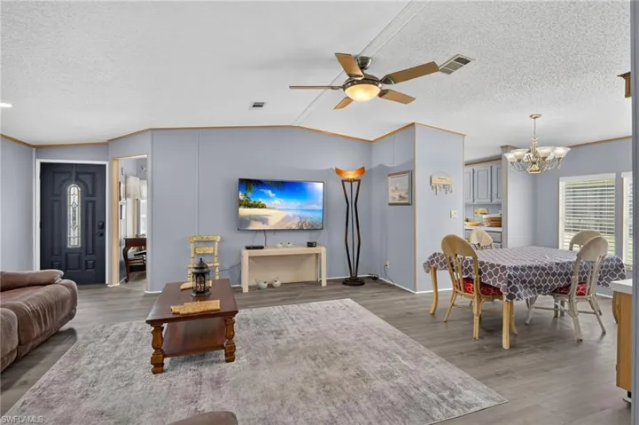 14505 Nathan Hale Ln 475, North Fort Myers, Florida 33917