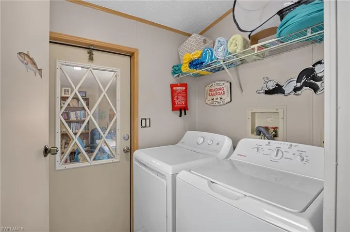 14505 Nathan Hale Ln 475, North Fort Myers, Florida 33917