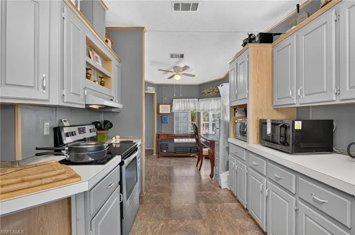 14505 Nathan Hale Ln 475, North Fort Myers, Florida 33917