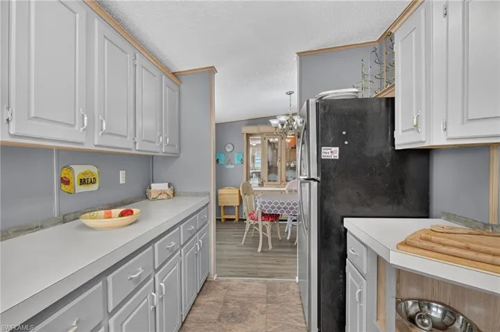 14505 Nathan Hale Ln 475, North Fort Myers, Florida 33917
