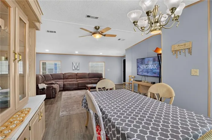 14505 Nathan Hale Ln 475, North Fort Myers, Florida 33917