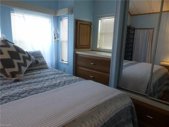 Ample Closets & Drawers