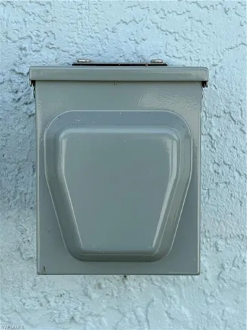 Closed 50amp Outlet to RV.