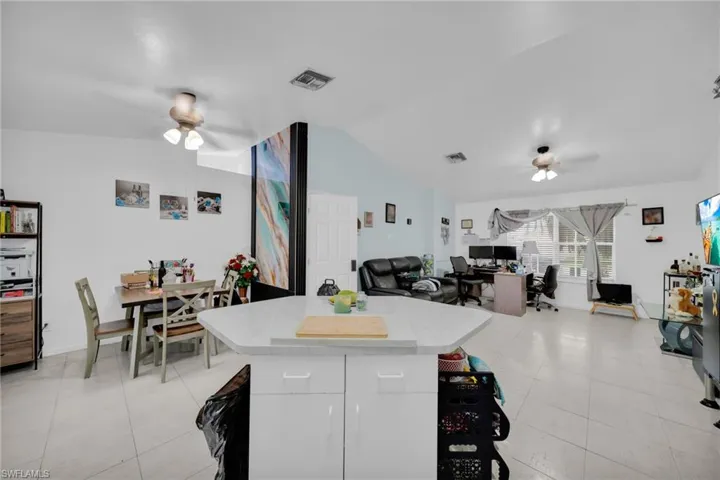 4115 Sw 1st Ave, Cape Coral, Florida 33914