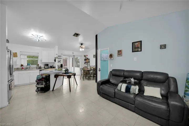 4115 Sw 1st Ave, Cape Coral, Florida 33914