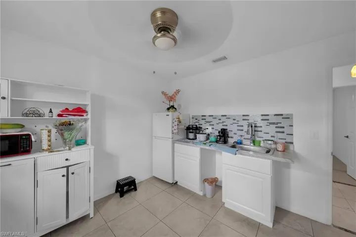 4115 Sw 1st Ave, Cape Coral, Florida 33914