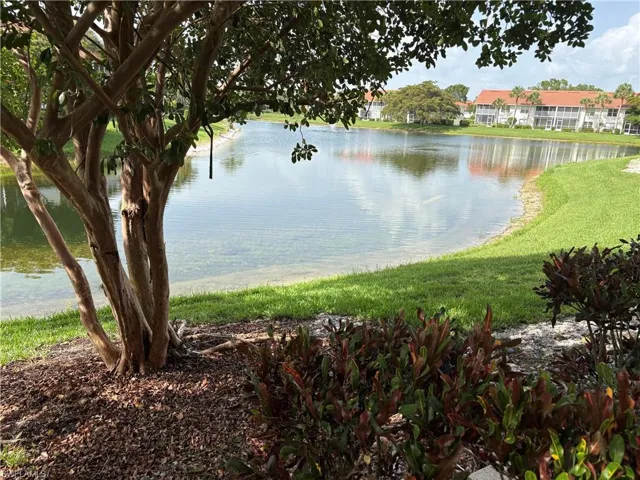 4950 Deerfield Way 102, Naples, Florida 34110