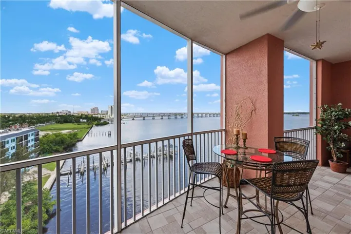 2743  1st  ST, Fort Myers, FL 33916