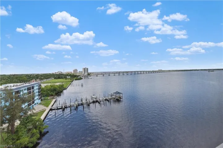 2743  1st  ST, Fort Myers, FL 33916