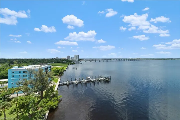 2743  1st  ST, Fort Myers, FL 33916