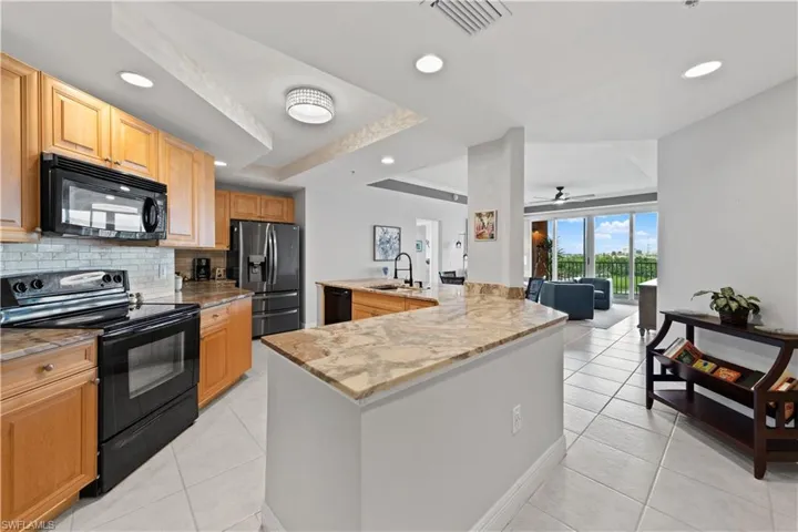 2743  1st  ST, Fort Myers, FL 33916