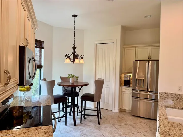 7476 Moorgate Point Way, Naples, Florida 34113