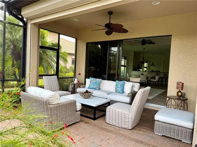 7476  Moorgate Point  WAY, Naples, FL 34113