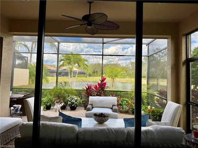 7476  Moorgate Point  WAY, Naples, FL 34113