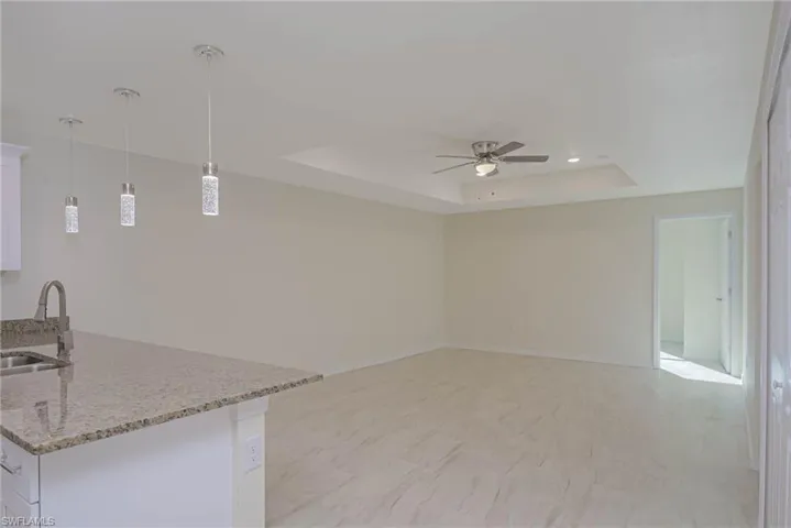 2122  French  ST, Fort Myers, FL 33916