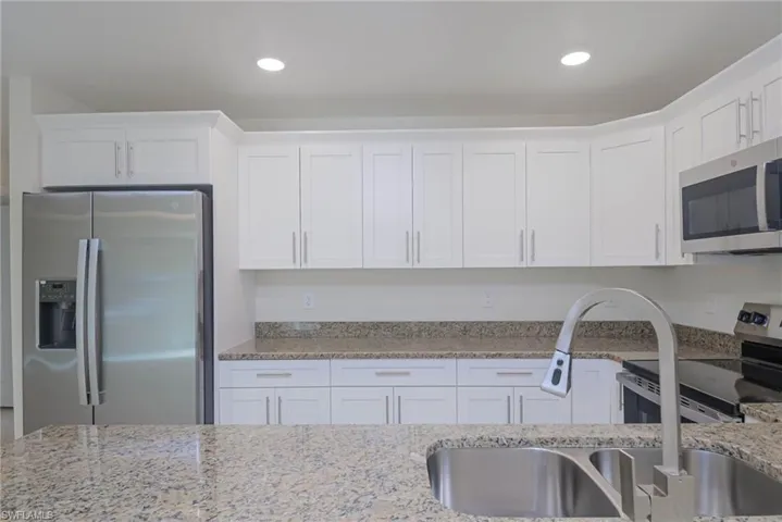 2122  French  ST, Fort Myers, FL 33916