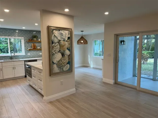 4170  Crayton  RD, Naples, FL 34103