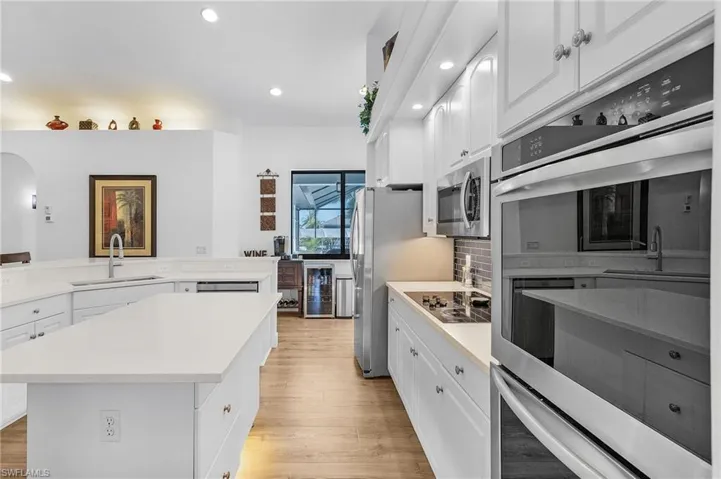Double ovens and cook top
