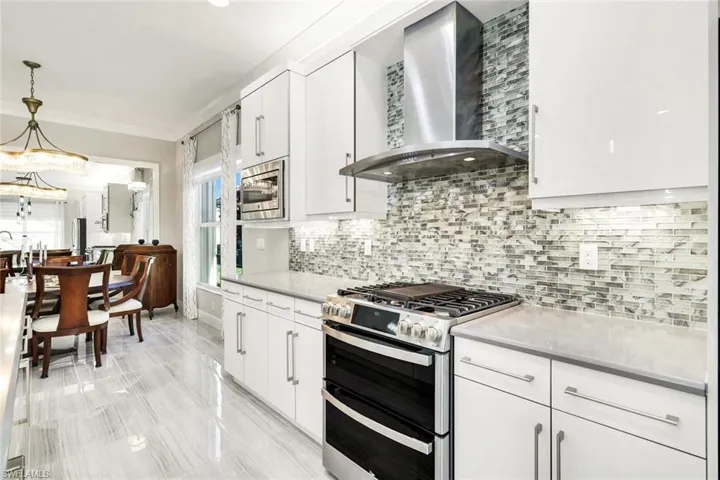 28560  Twain  DR, Bonita Springs, FL 34135