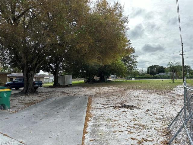2404  Lake Trafford  RD, Immokalee, FL 34142