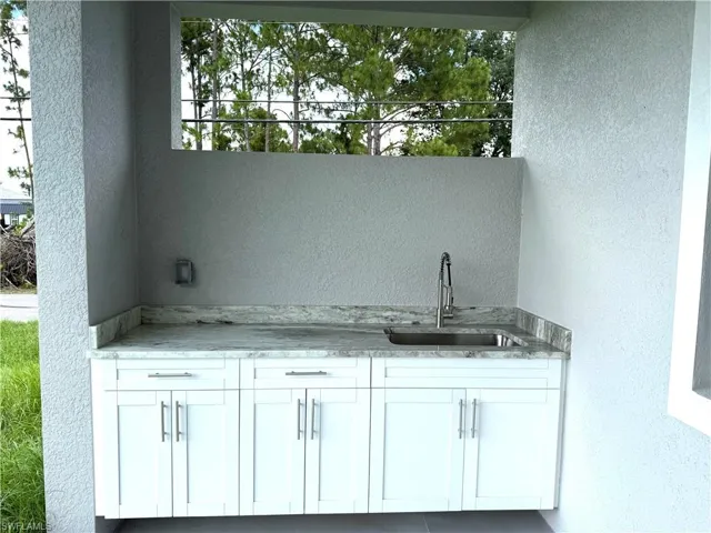 2900 2nd St Sw, Lehigh Acres, Florida 33976