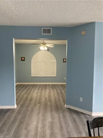 Entrance to Den/Bonus Room
