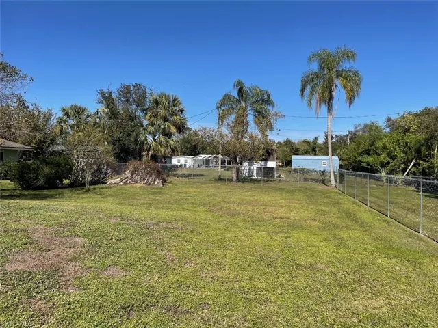 17100 E Lake  DR, North Fort Myers, FL 33917