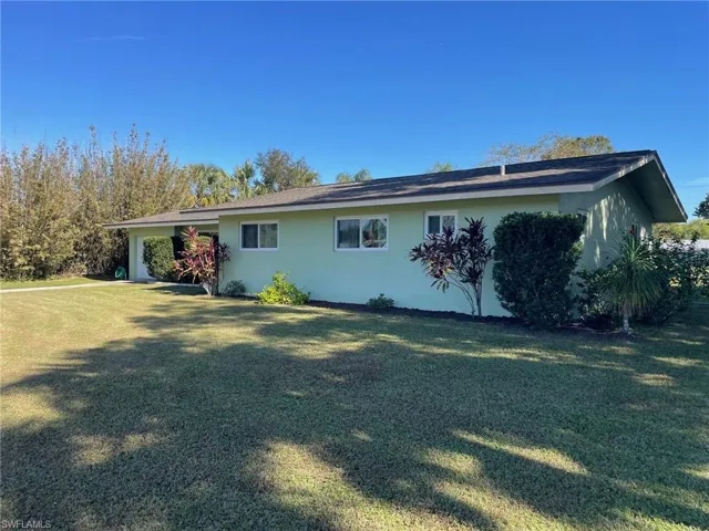 17100 E Lake  DR, North Fort Myers, FL 33917