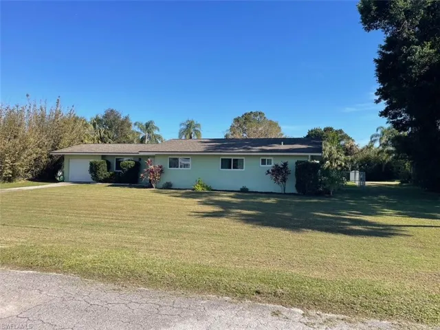 17100 E Lake  DR, North Fort Myers, FL 33917